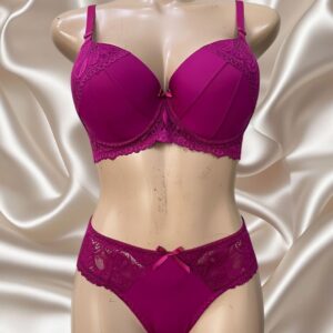 Stylish bra and underwear set